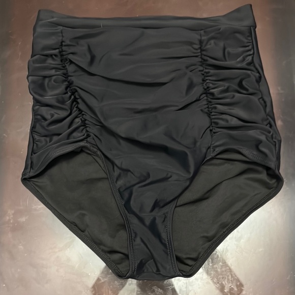 COCOSHIP Classic Black Ruched Bikini Bottom - Picture 1 of 2